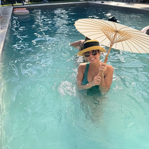 @AllicesCloset LIVE SHOW is HAPPENING NOW! - Picture 13 of 16